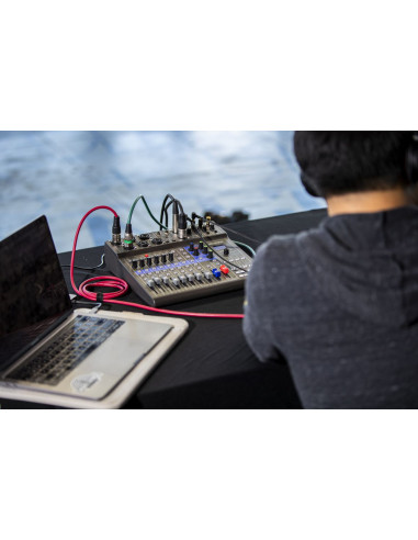 Livetrak L-8