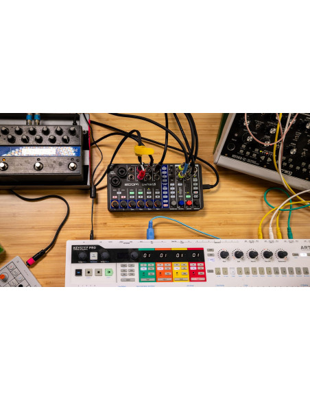 LIVETRAK L-6
