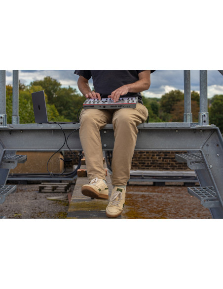 Akai - MPKMINI4-W - Terre de Son